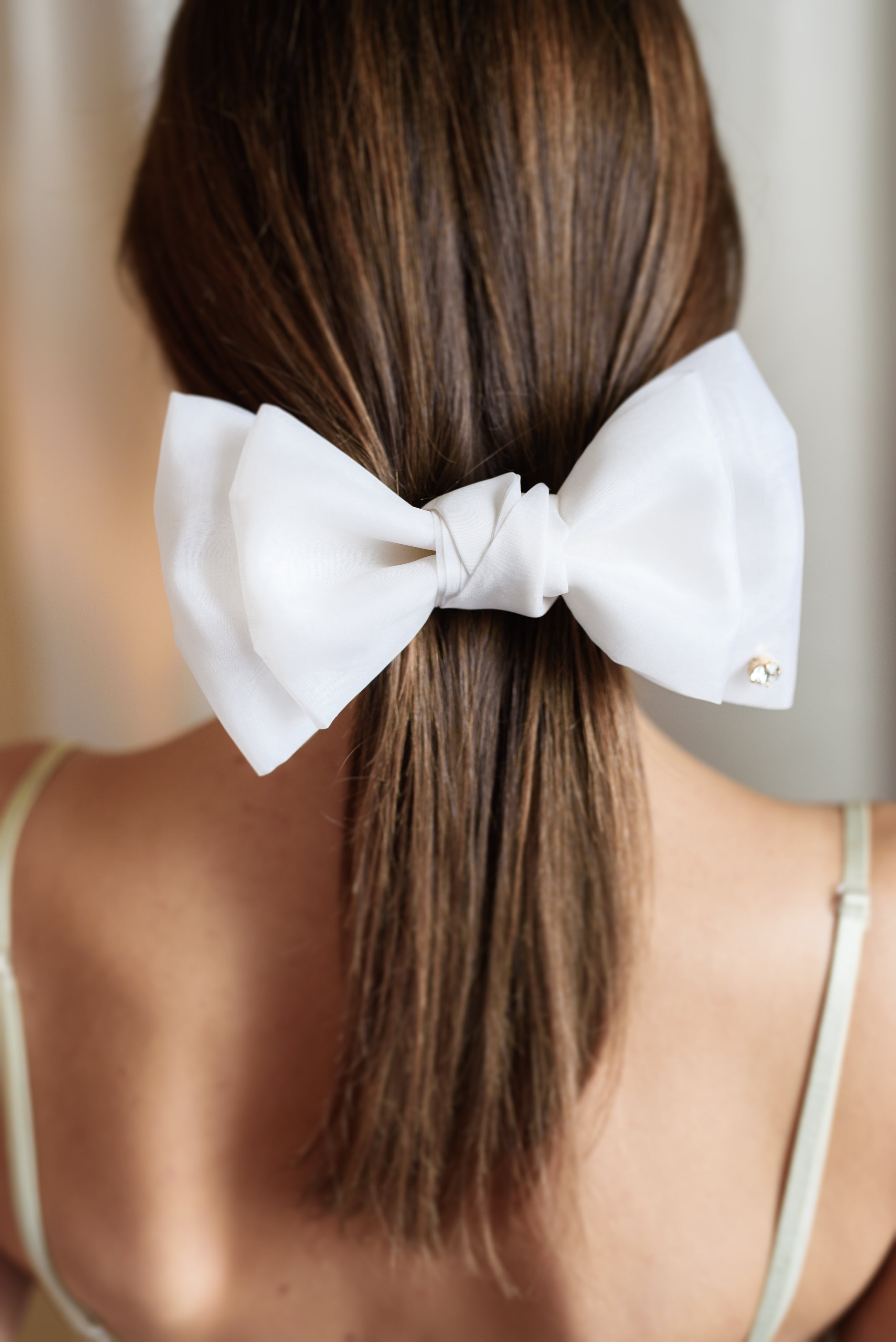 Theodora White Hair Bow – THEODORA Atelier